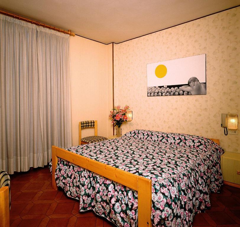 Hotel Del Pesce Luino Δωμάτιο φωτογραφία