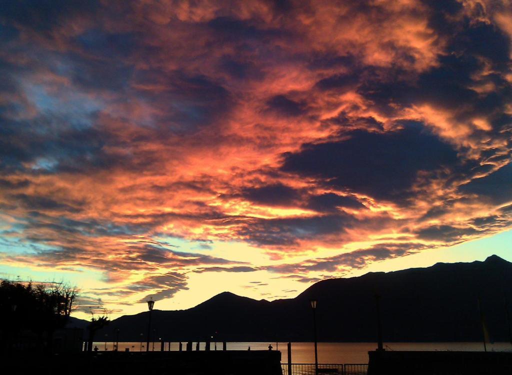 Hotel Del Pesce Luino Εξωτερικό φωτογραφία