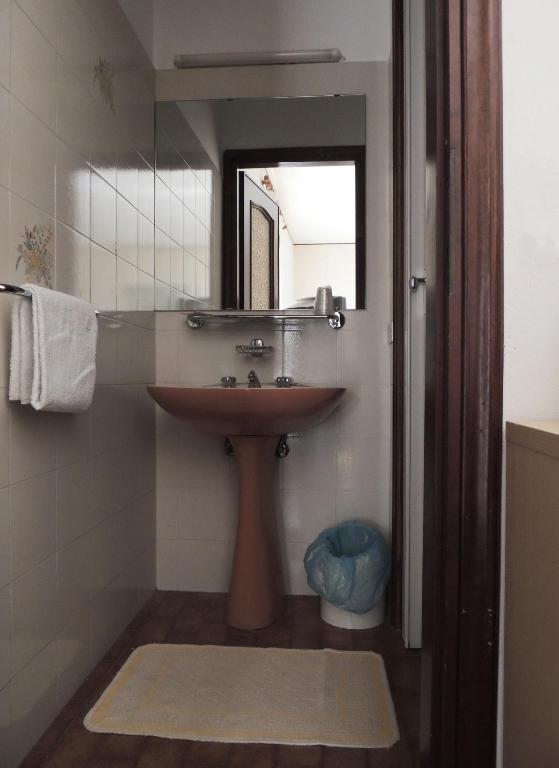 Hotel Del Pesce Luino Δωμάτιο φωτογραφία